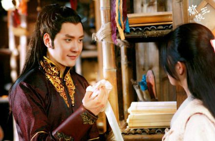 “蘭陵王”馮紹峰林依晨幕后賣(mài)萌耍帥 吻戲曝光