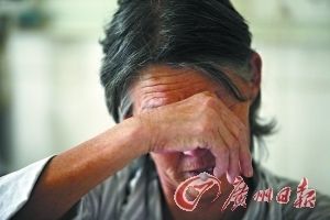兩老人因為愛情結伴打工 遭遇車禍1個盒飯兩人吃