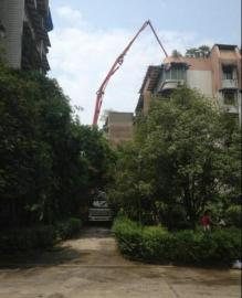 六樓頂蓋“七樓”鄰居礙于面子不敢講（圖）
