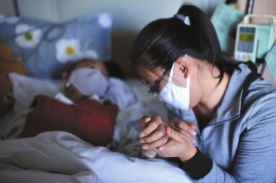 女子賣虛擬產品救血癌男友 每份兩元已售出千件(圖)