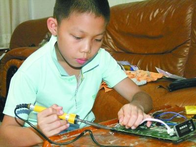 11歲少年屢獲發明專利 被公司聘為特約工程師