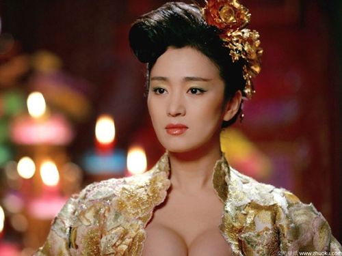 大媽秀腹肌驚呆網(wǎng)友 娛樂圈不老女神大盤點(diǎn)/圖