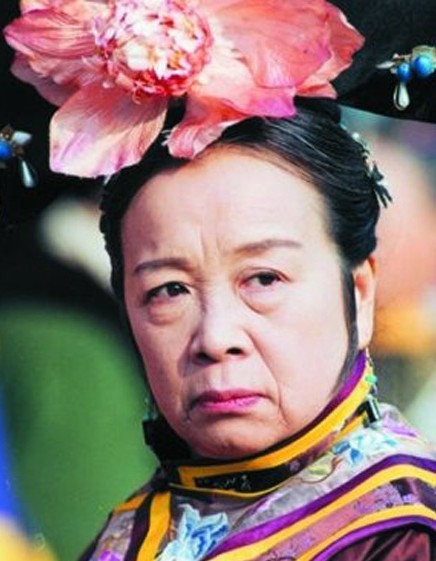 驚艷勝過主角的配角 容嬤嬤成經(jīng)典雪姨爆紅