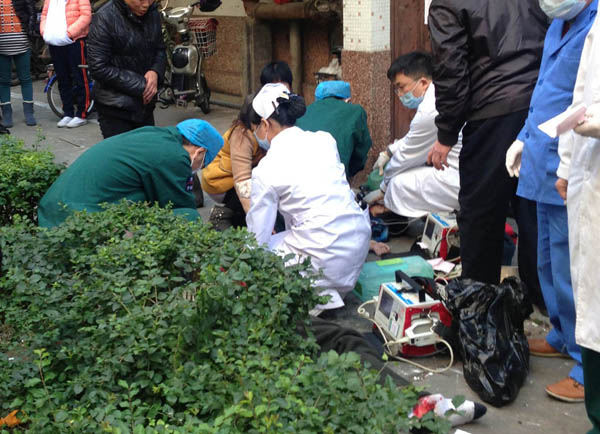 福州男子抱兒跳樓曾致電妻子：孩子我帶走了