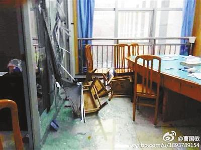 西安20多名患者家屬打砸醫(yī)院打傷7人(圖)