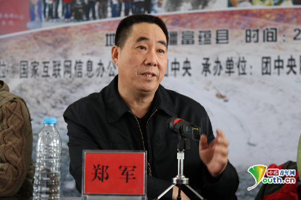 西部因我而精彩 青春榜樣面對(duì)面活動(dòng)走進(jìn)新疆富蘊(yùn)礦區(qū)
