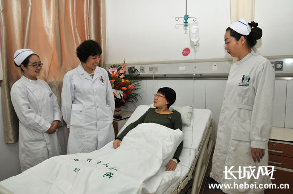 河北醫生賈永青頑強敬業故事引發社會強烈反響