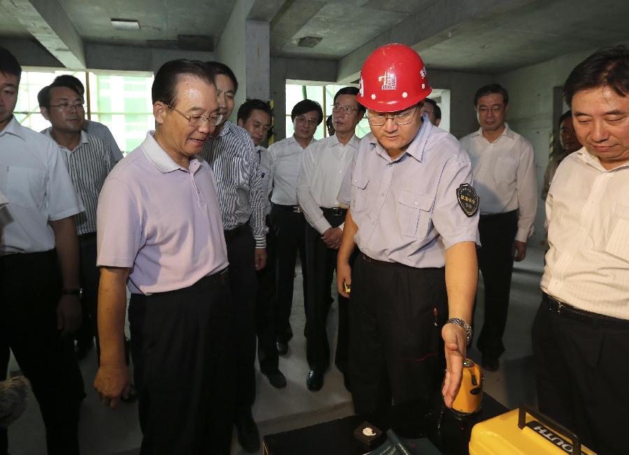 溫家寶:投入市場、群眾滿意是衡量保障性安居工程進展好壞最重要的標準