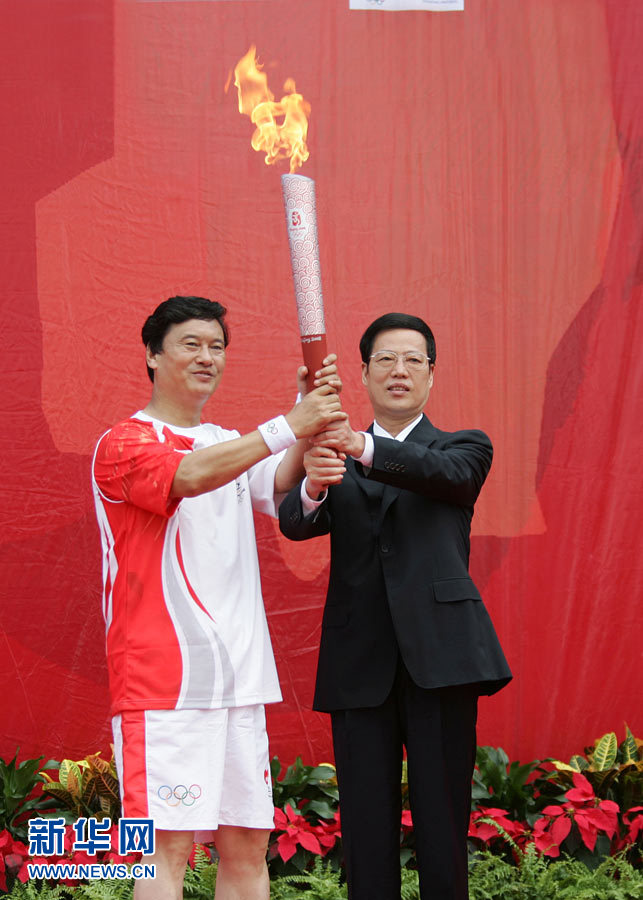 “為民、務(wù)實(shí)、清廉”——記中共中央政治局常委張高麗