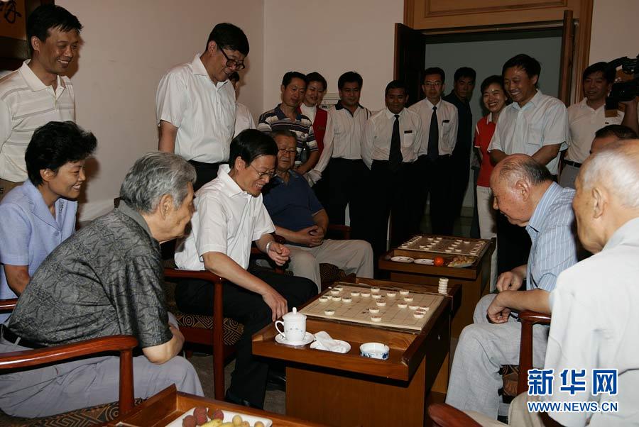 “為民、務實、清廉”——記中共中央政治局常委張高麗