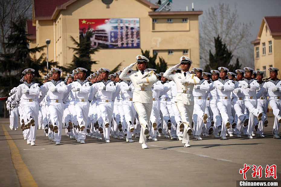 中國海軍北海艦隊新兵威武亮相（組圖）