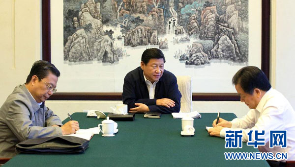 中共中央政治局常委到第一批黨的群眾路線教育實踐活動聯系點出席指導專題民主生活會