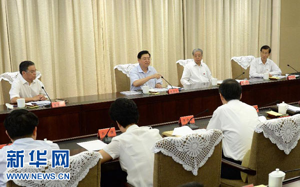 中共中央政治局常委到第一批黨的群眾路線教育實踐活動聯系點出席指導專題民主生活會