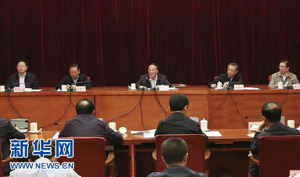 中共中央政治局常委到第一批黨的群眾路線教育實踐活動聯系點出席指導專題民主生活會