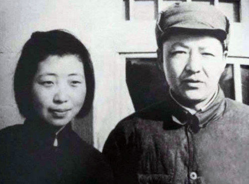 習(xí)仲勛家風(fēng)嚴(yán)到“不近人情”：教女兒“夾著尾巴做人”