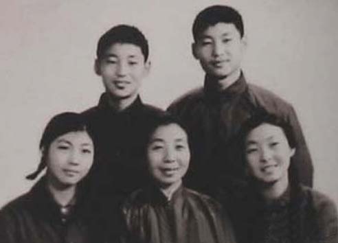 習(xí)仲勛家風(fēng)嚴(yán)到“不近人情”：教女兒“夾著尾巴做人”