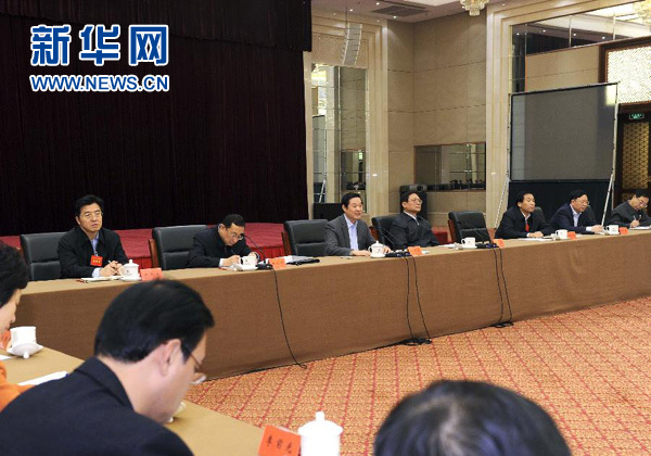 劉奇葆在志愿服務工作座談會上強調 大力推進志愿服務制度化