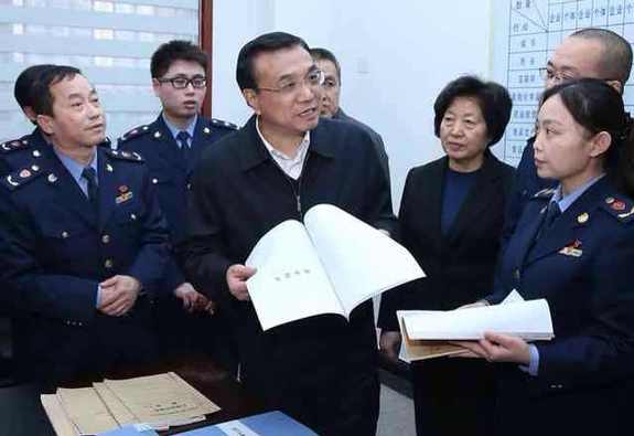 李克強:瞪起火眼金睛確保食品安全
