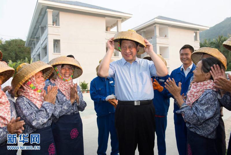 中國(guó)日?qǐng)?bào)網(wǎng)年終特別策劃：2013年，習(xí)近平的中國(guó)足跡[組圖]