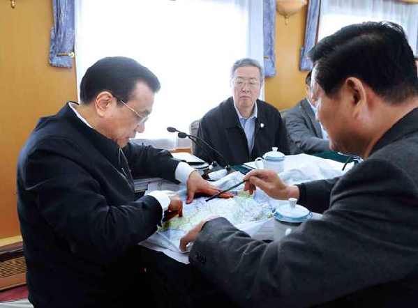 李克強在火車上議扶貧