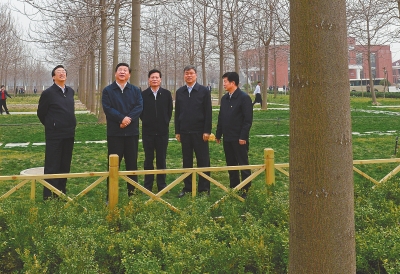 習近平：要把群眾看成我們的父母 看成我們的兄弟姐妹