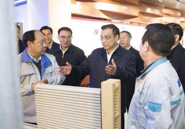 李克強(qiáng)考察沈陽企業(yè)：關(guān)心治霾技術(shù) 建議給科技人員股權(quán)