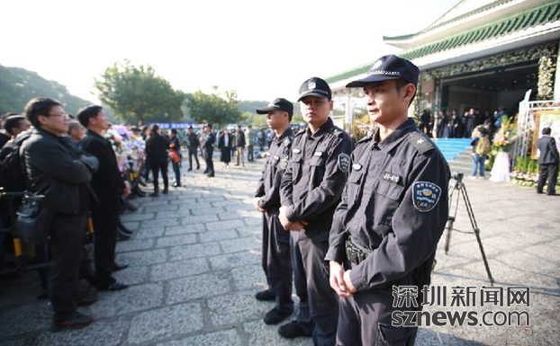 姚貝娜追悼會舉行 歌迷六點起床為“送最后一程”