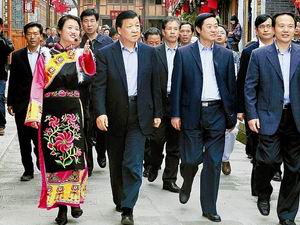 劉云山:四川近三年救災(zāi)與恢復(fù)重建創(chuàng)造了奇跡
