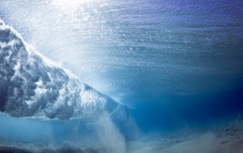 換個角度更震撼！海底看跳水宛如水晶世界