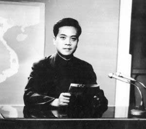 趙忠祥羅京白巖松 央視主播年輕照曝光!