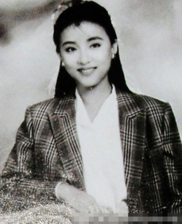 春晚記憶！春晚當(dāng)家花旦驚艷寫真