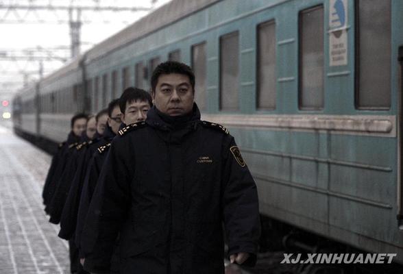 北疆低溫天氣持續(xù) 阿拉山口海關(guān)邊檢工作人員堅(jiān)守崗位