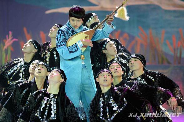 福??h推出哈薩克族歌舞劇《烏倫古達斯坦(長詩)》