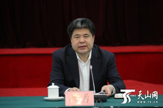 新疆對口援疆工作推進會召開 發(fā)揮援疆工作綜合效益