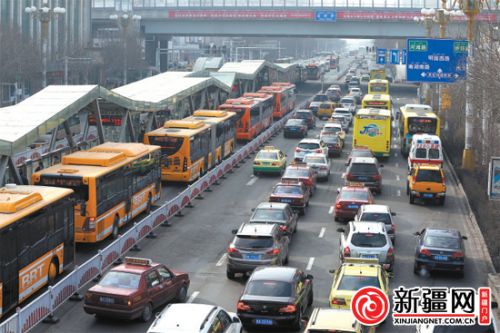 烏魯木齊警方向市民征詢(xún)改善出行建議