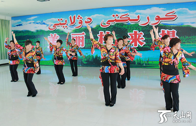侯漢敏赴阿勒泰地區(qū)布爾津縣調(diào)研