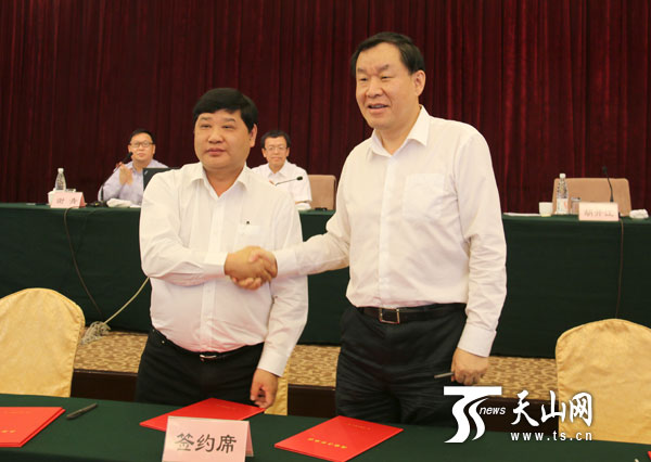 自治區(qū)召開(kāi)紡織服裝產(chǎn)業(yè)招商引資創(chuàng)業(yè)培訓(xùn)現(xiàn)場(chǎng)會(huì)