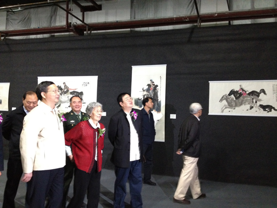新疆首次舉辦徐庶之先生逝世十周年紀念畫展開幕
