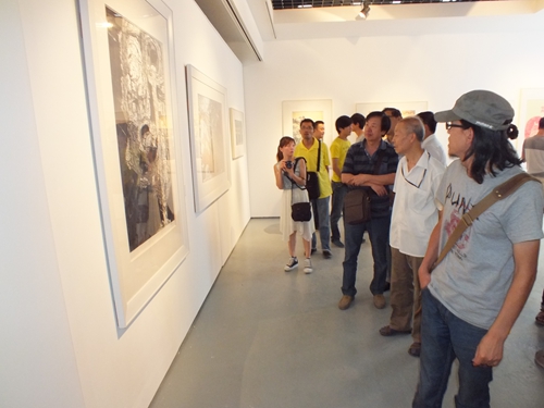 新疆首個(gè)“當(dāng)代美術(shù)館”開館迎來首展
