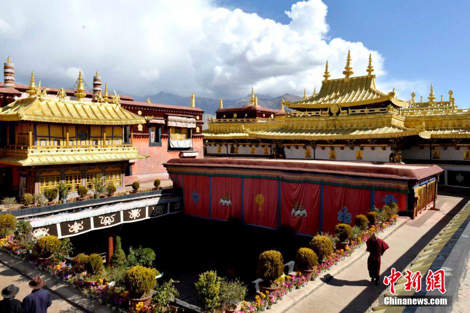 西藏大昭寺史上最大規(guī)模金頂維修竣工