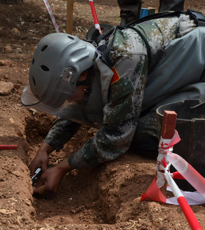 “提前考核，敢不敢？”——我國第十一批赴黎維和工兵營掃雷資質(zhì)認(rèn)證訓(xùn)練見聞
