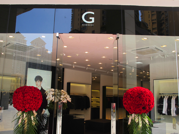 紀(jì)梵希(GIVENCHY)昆明栢聯(lián)店重裝開業(yè)