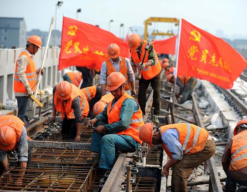 杭州地鐵“黨員先鋒隊”奮戰工地迎“七一”