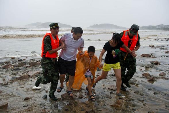 強(qiáng)臺(tái)風(fēng)“布拉萬(wàn)”造成舟山海域狂風(fēng)暴雨