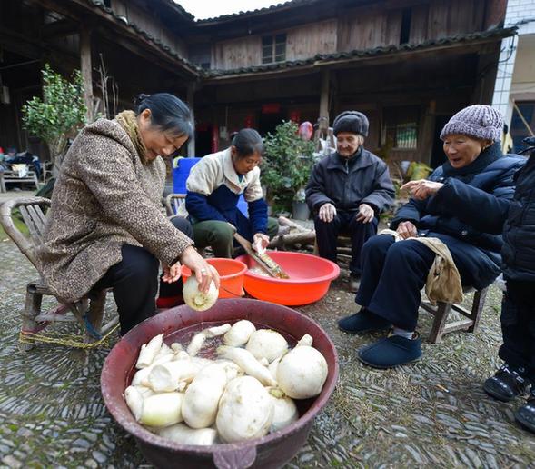 仙居慈孝志愿者 關愛空巢老人