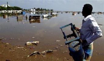 Asian Tsunami kills 14,425, many more homeless