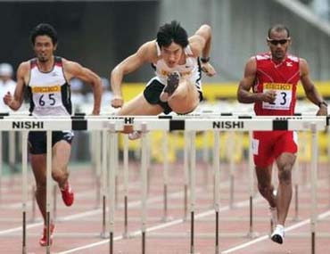 Liu Xiang stars in Seiko Super Track and Field 2005 