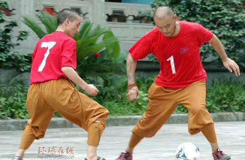 寺廟也熱世界杯 重慶佛學院有支足球隊