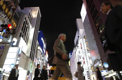 日本銀座發(fā)生“鑿壁偷表”案 竊賊卷走名表總價值3億日元