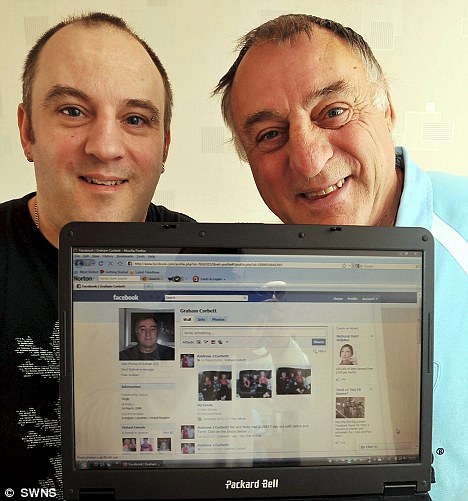 英國失散37年父子通過Facebook重聚